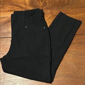 Maurice’s Black Business Casual Black Capris - Medium